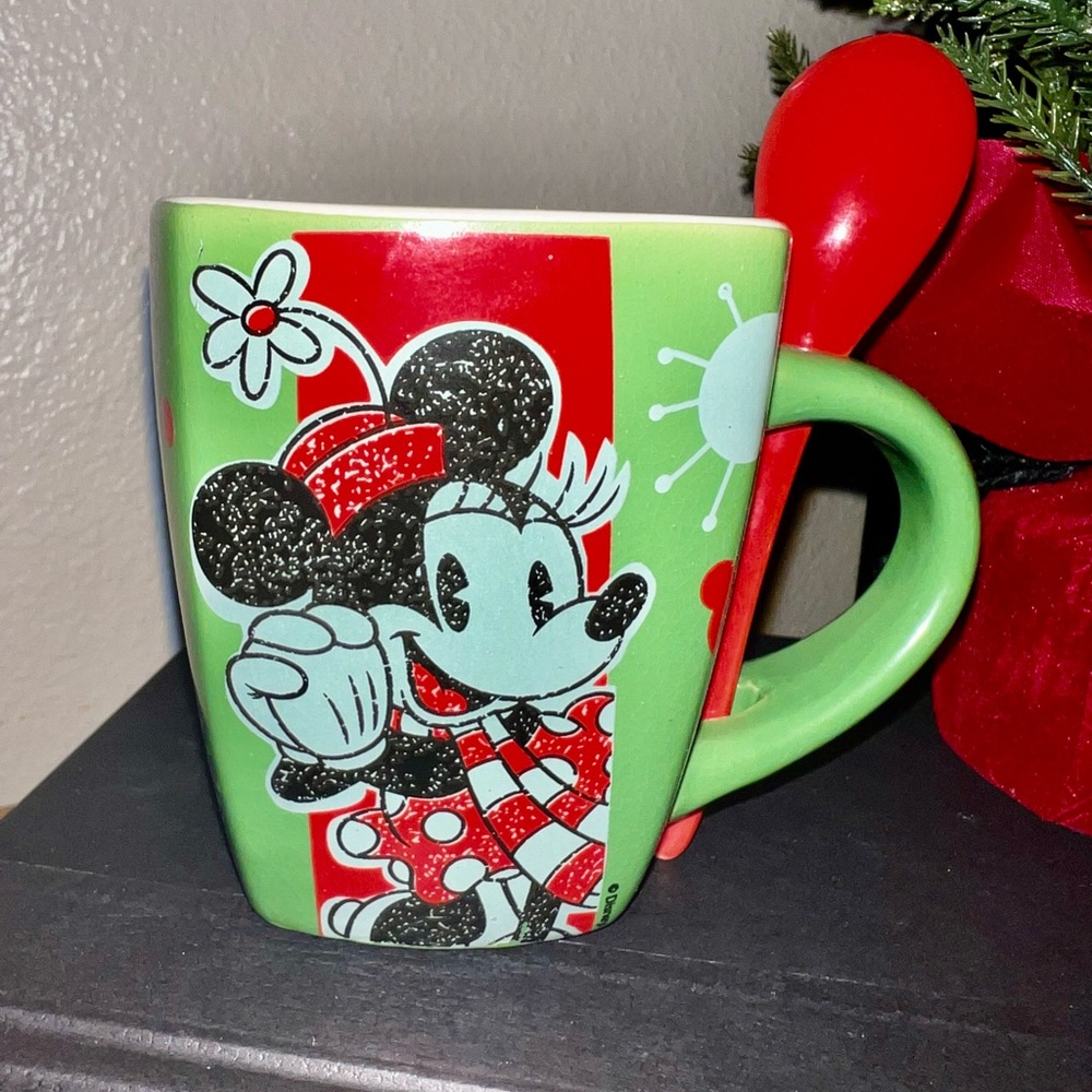 Walt Disney Mug Cup Disneyworld Store Minnie Mouse & Mickey Spoon Goofy holiday